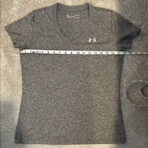 Under Armour Women's Heather Gray V-Neck Tee